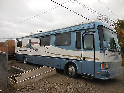 1998 Beaver Patriot Monticello 40' with Slide 330HP Cat Class A Motorhome