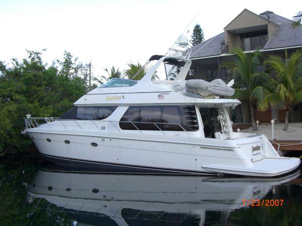 2001 CARVER YACHTS 530 Voyager