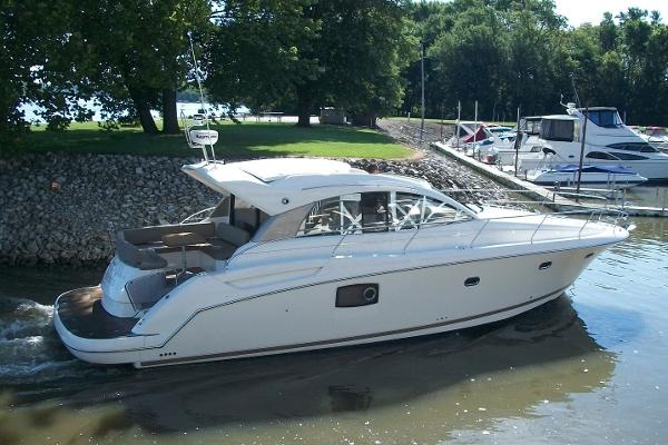 2012 Prestige 440S Express