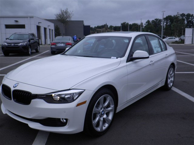 2015 BMW 320i 320i 4dr Sedan SA