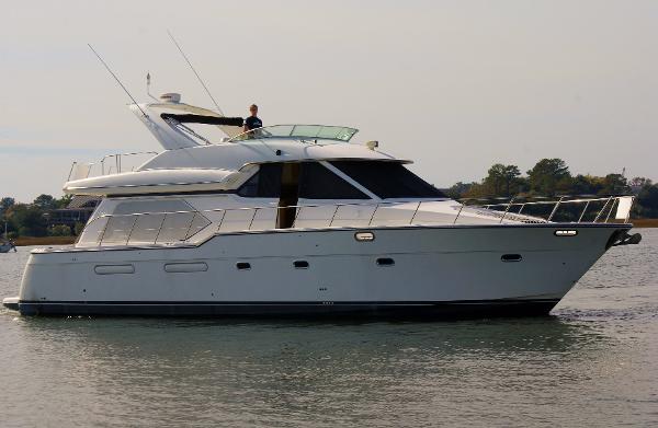 2000 Bayliner 5288 Pilot House Motoryacht