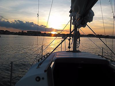 1988 Watkins 25' sailboat