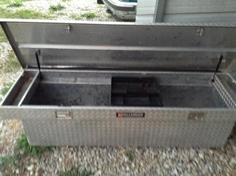 Aluminum tool box for a truck, 2