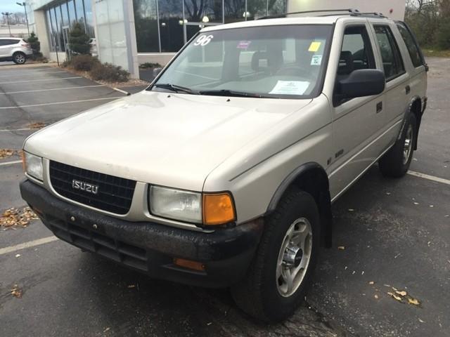 1996 Isuzu Rodeo SUV S 3.2L 4WD w/ Manual Transmission