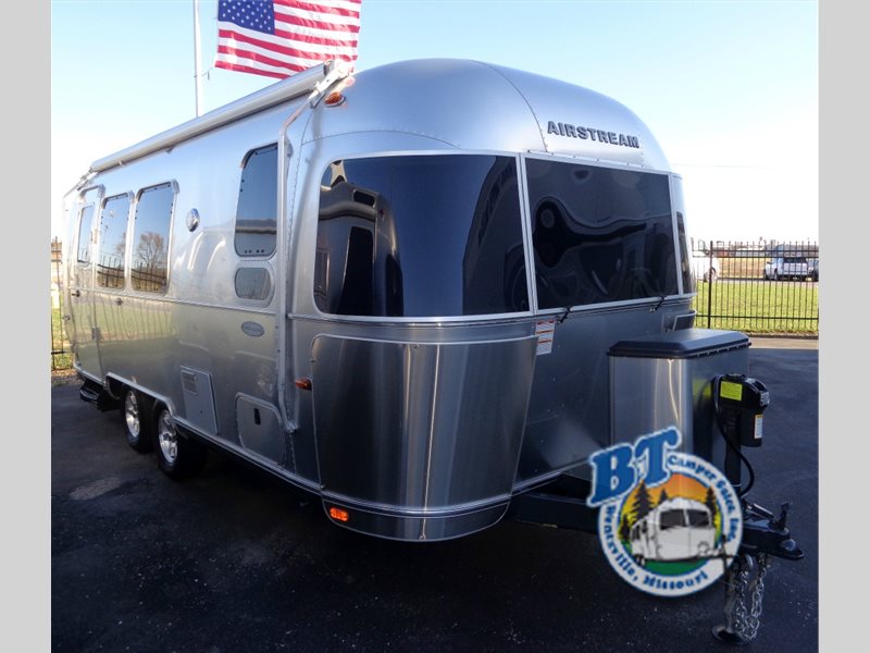 2016 Airstream Flying Cloud 30