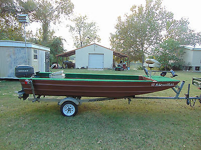 15’ OPEN HULL ALUMINUM BOAT w TRAILER - 40” BOTTOM & 30 HP MARINER OUTBOARD