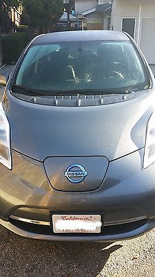Nissan : Leaf SV 2015 nissan leaf sv in new excellent condition with very low miles