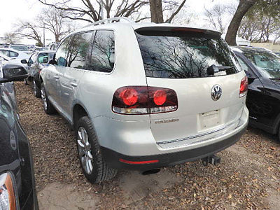 Volkswagen : Touareg 4dr V8 4 dr v 8 low miles suv automatic gasoline 4.2 l 8 cyl reflex silver metallic