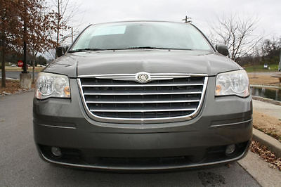 Chrysler : Town & Country Touring L 2010 chrysler town country touring low miles best offer