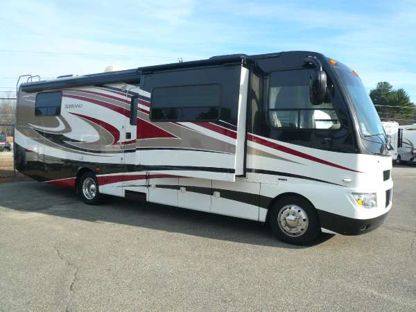 2013 Thor Motor Coach Hurricane 32A