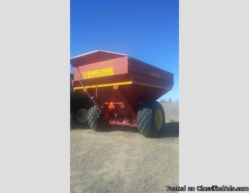 Sunflower 8830 Grain Cart