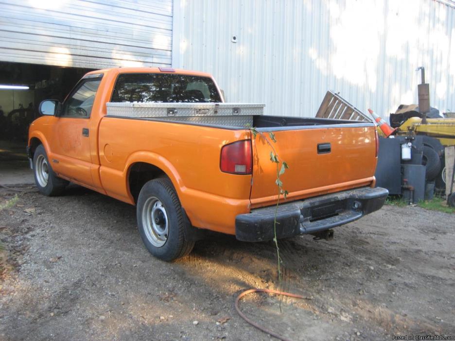 1999 chevy s10 pick up truck, 2