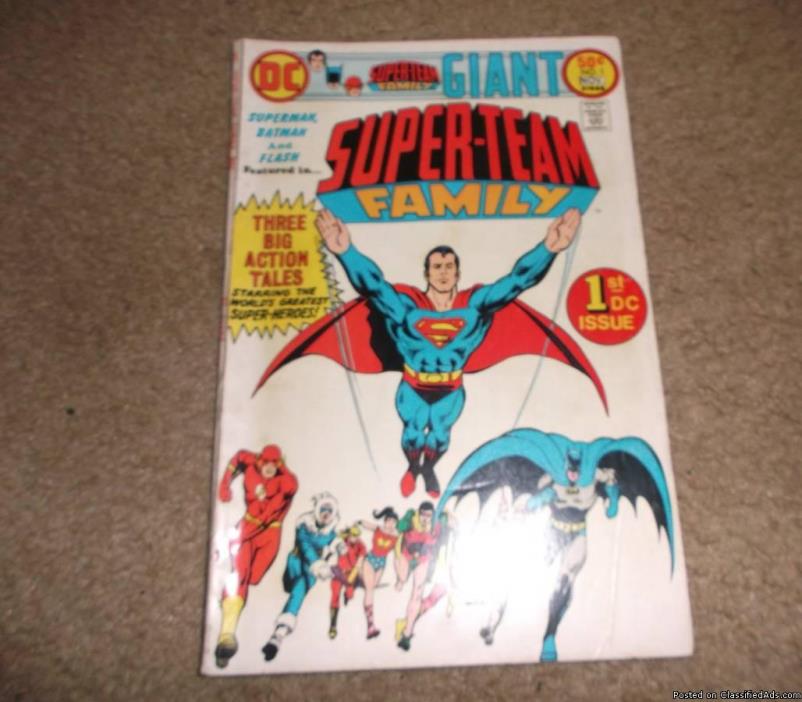 SUPER-TEAM FAMILY # 1 * World's Greatest Super-Heroes * VF/NM (Oct-Nov 1975, DC)