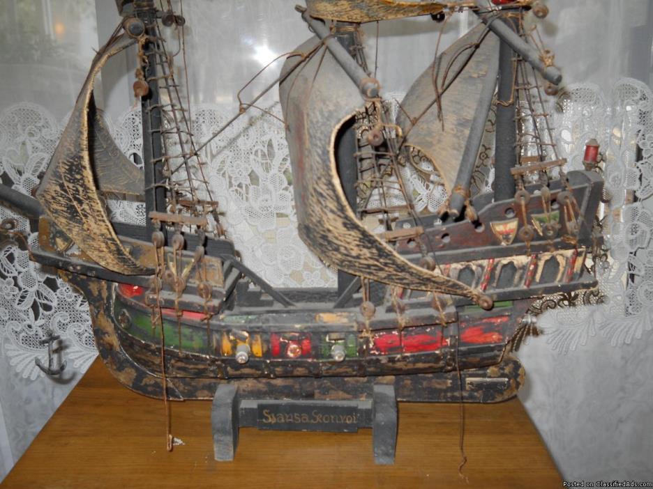 2 Antique Model Ships, 1
