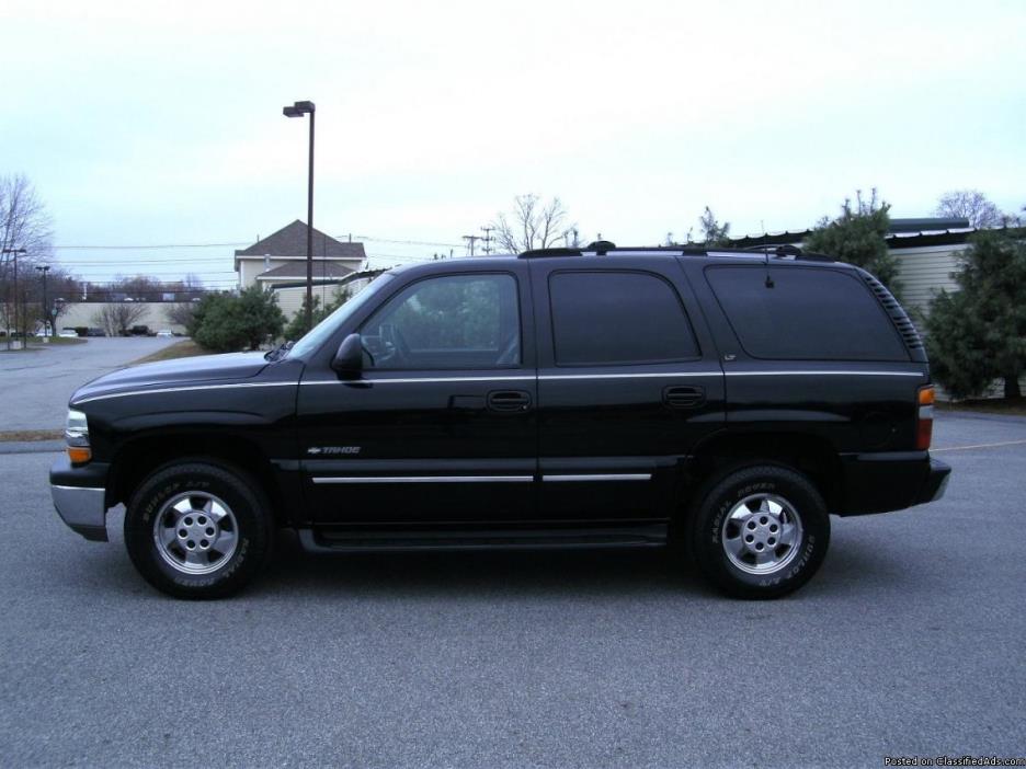 2000 Chevy Tahoe LT 4X4 3rd Row 8 Passenger 5.3L V8 Leather One Onwer