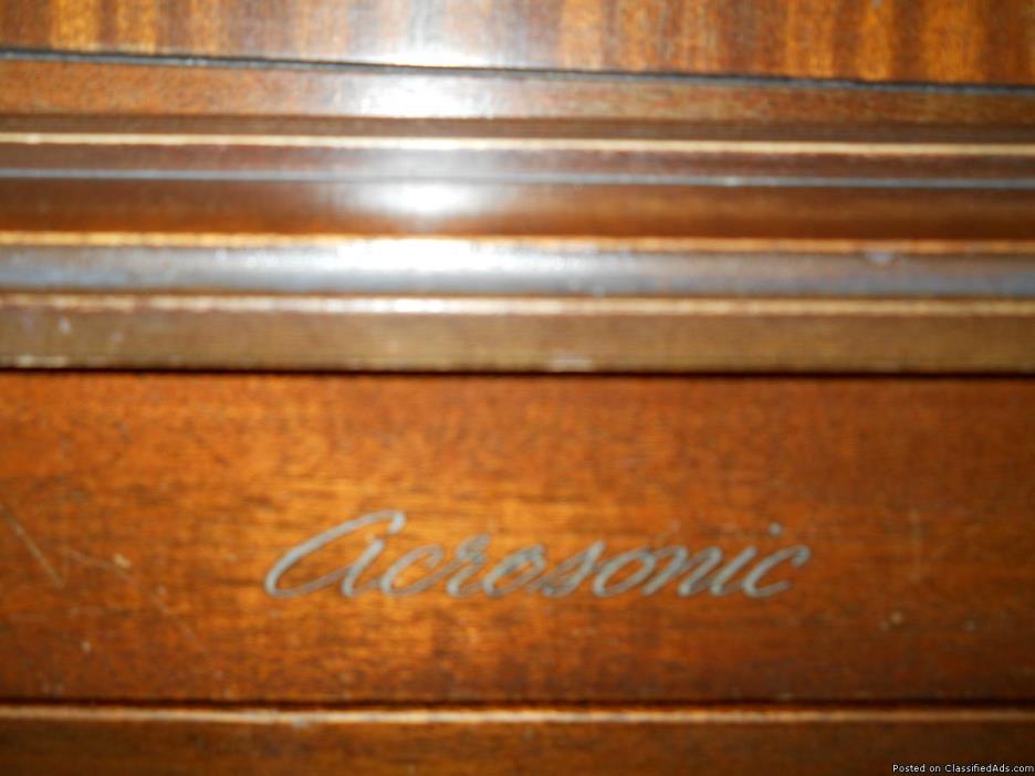 1946 ACROSONIC PIANO, 1
