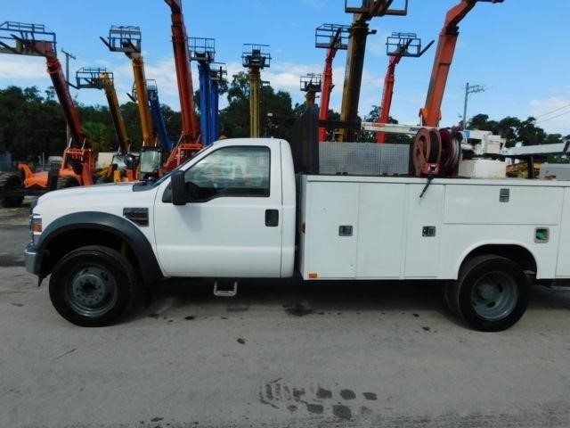 2009 Ford F550  Cab Chassis