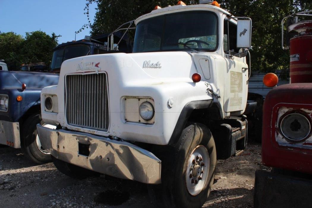 1984 Mack R686s  Cab Chassis