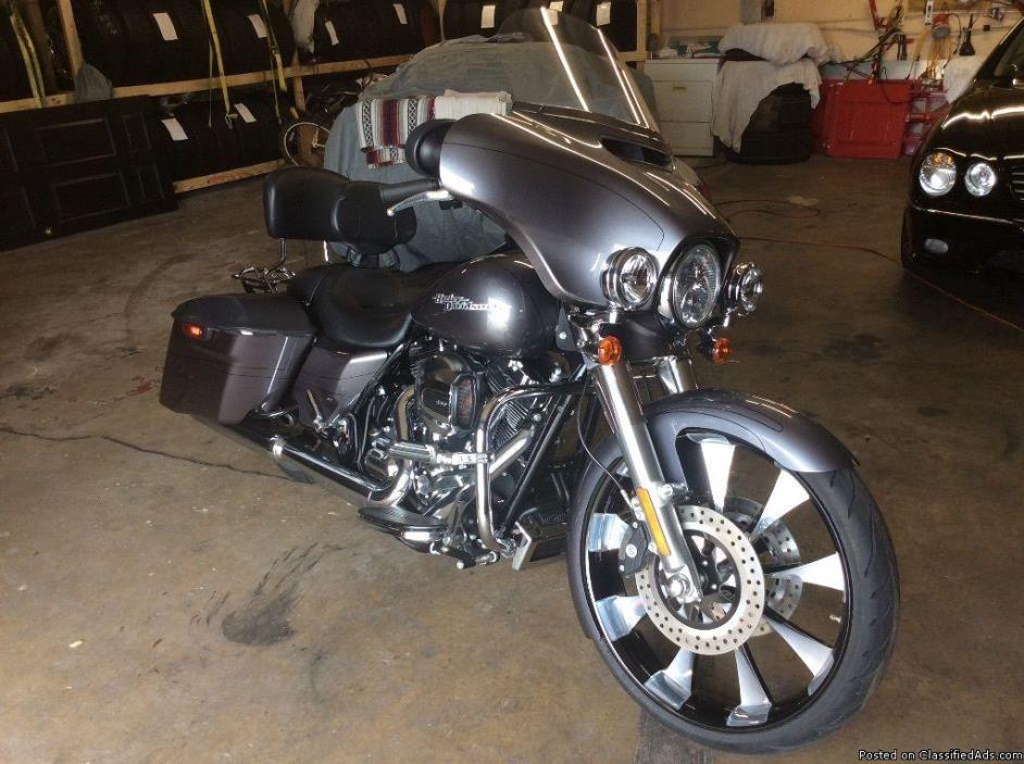 2015 Harley-Davidson FLHXS - Street Glide Special