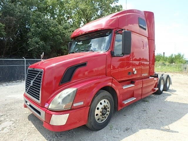 2010 Volvo Vnl  Conventional - Sleeper Truck