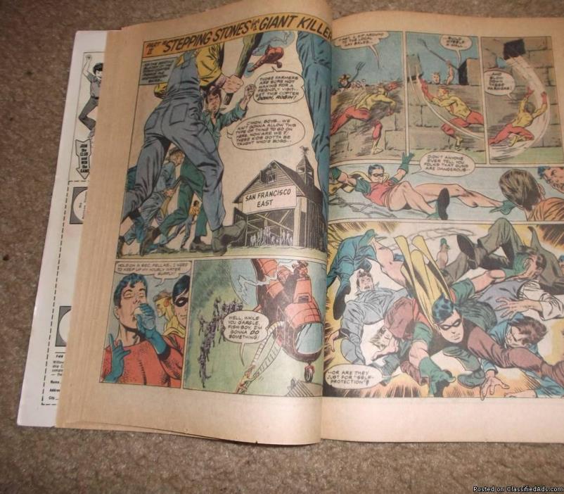 SUPER-TEAM FAMILY # 1 * World's Greatest Super-Heroes * VF/NM (Oct-Nov 1975, DC), 2