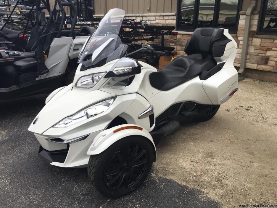 SALE! WAS $28,399.00! New 2016 Can-Am Spyder RT-S SE6 Motorcycle White
