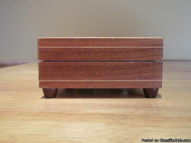 REUGE WOODEN MUSIC BOX, 1