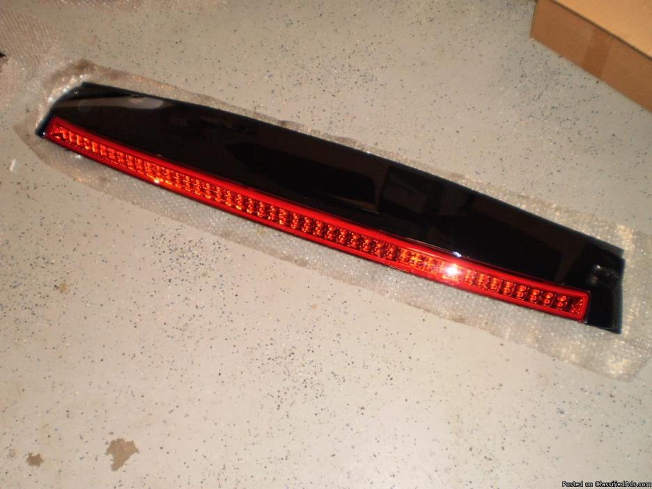 NEW NOS 07-14 CADILLAC ESCALADE REAR SPOILER WITH BRAKE LIGHT WING OEM