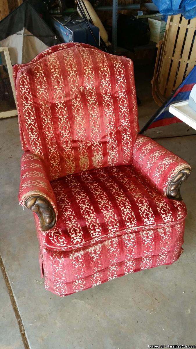 Antique Red Rocking Chair in Great Condition, 1