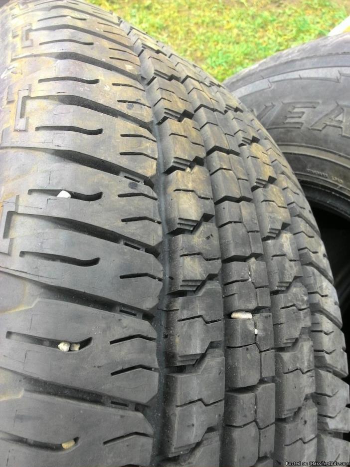 set of 5  275/65R18 Goodyear wrangler tires, 0