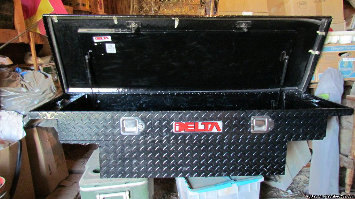 DELTA PICKUP TOOL BOX FOR SALE, 1