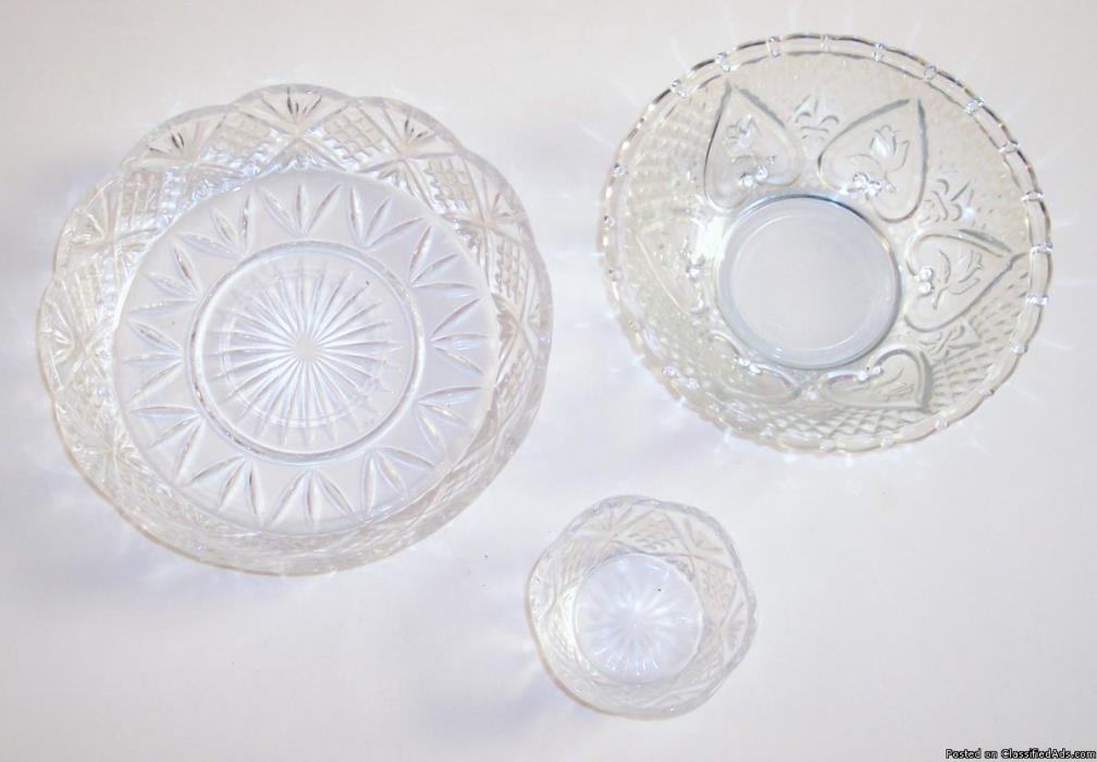 Pressed Glass Serving Dishes, Set of Three, 3