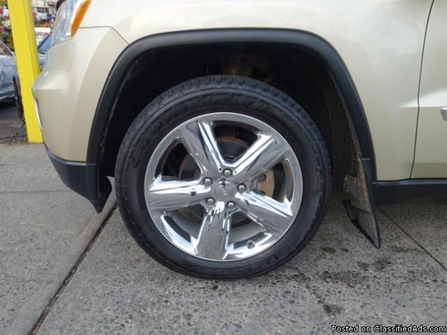 Chrome 20 inch wheels, 1