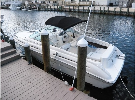 1998 Sea Ray 215 Express Cruiser