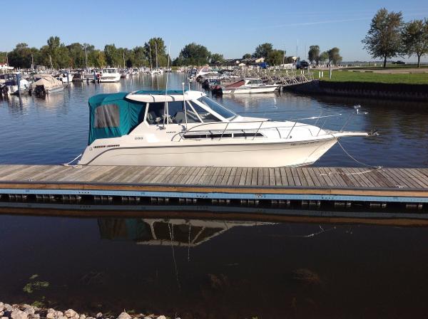 1995 CARVER YACHTS 280 Mid-Cabin Express