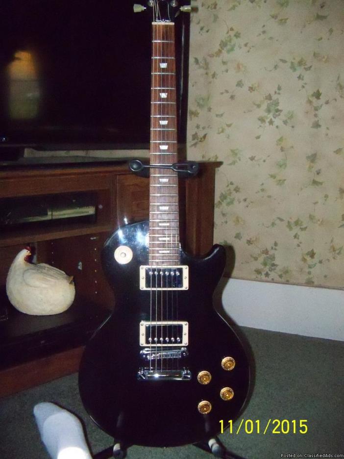 2001 GIBSON LES PAUL SPECIALWITH FENDER AMP, 1