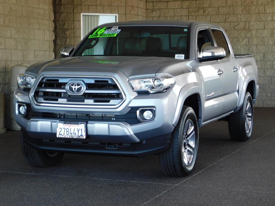 2016 Toyota Tacoma  Pickup Truck