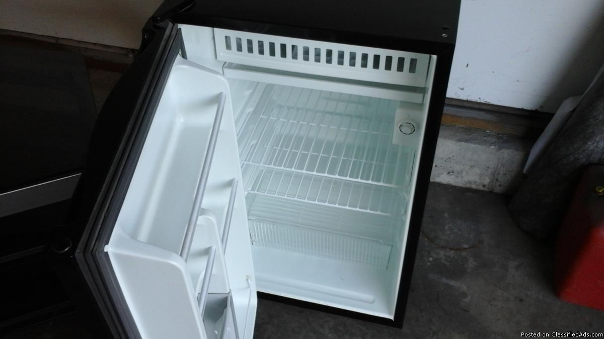 mini refrigerator, 1