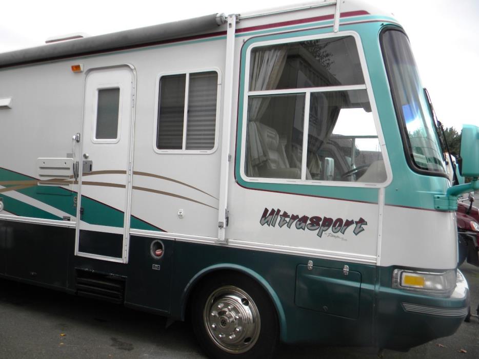 1997 Damon Ultra Sport 36, Diesel, Sleeps 4