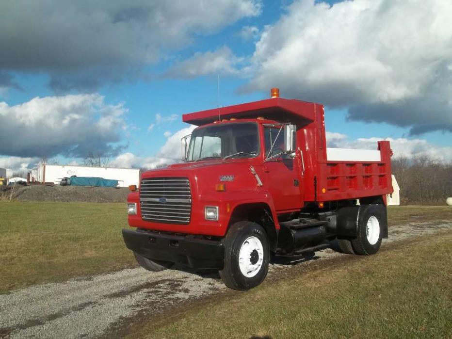 1996 Ford L9000  Dump Truck