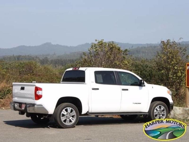 2015 Toyota Tundra SR5