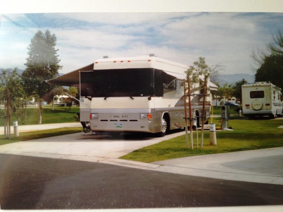 1997 Country Coach INTRIGUE