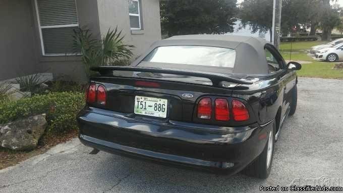 1998 Ford Mustang Convertible For Sale in Silver Springs, Florida  34488