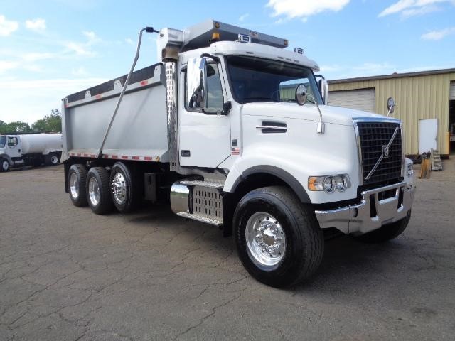 2014 Volvo Vhd64bt430  Dump Truck