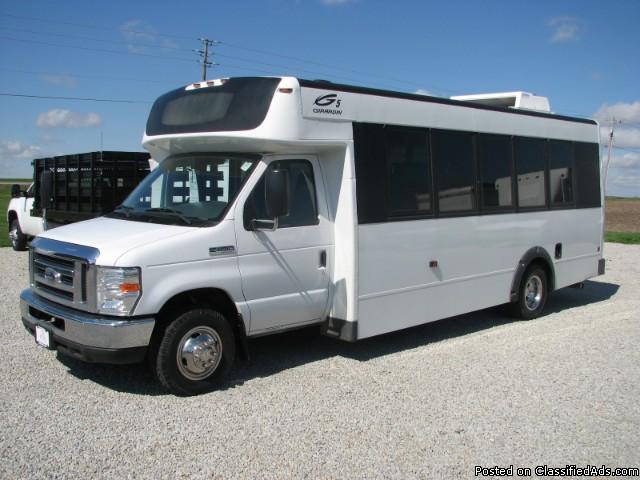 2008 Ford Econoline E450 Shuttle Bus
