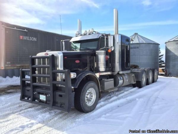 2014 Peterbilt 388 Tri Drive 550 ISX Cummins Heavy Truck For Sale