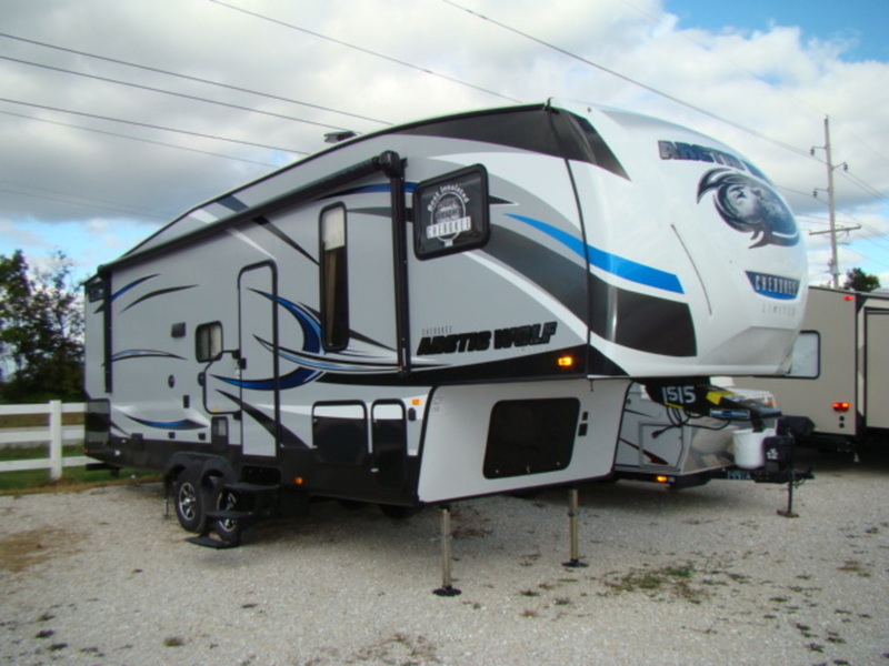 2017 Forest River Cherokee Artic Wolf 265DBH8