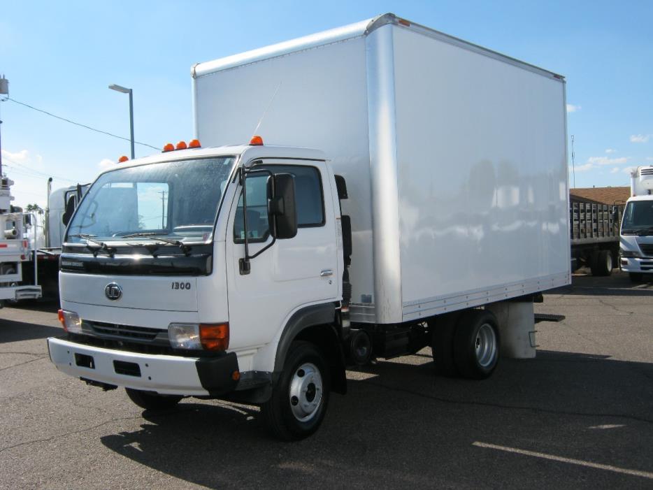 2007 Ud Trucks 1200c  Box Truck - Straight Truck