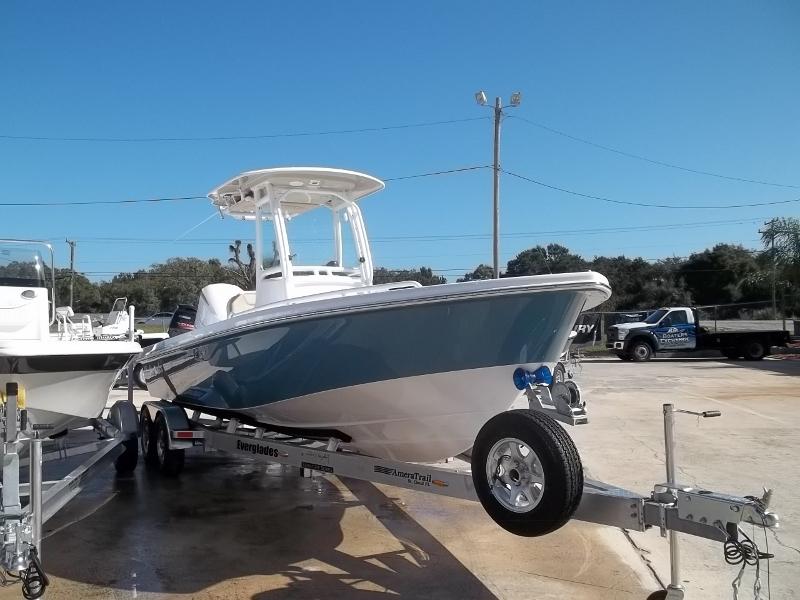 2017 EVERGLADES BOATS 243SS