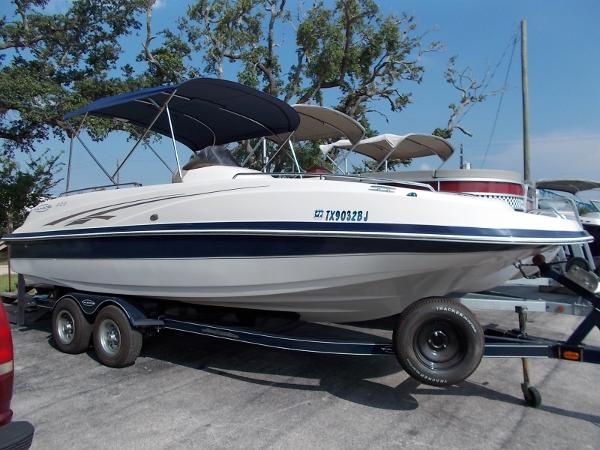 2006 Tahoe 222 deck boat